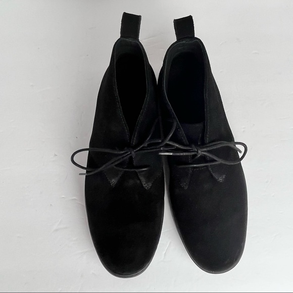 FITFLOP Men’s black suede tie ankle boots in 10 - Picture 4 of 14